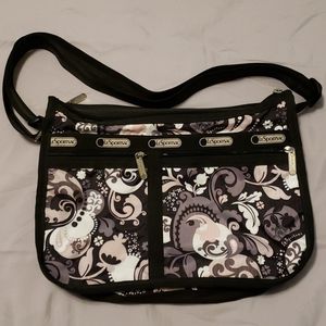 LeSportsac Crossbody  (EUC)